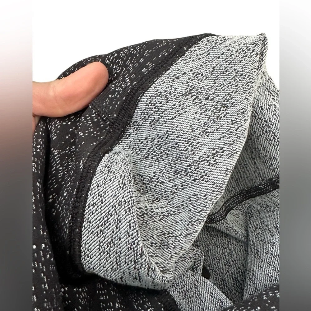 Lululemon Wunder Under black pattern Warmer style s 4